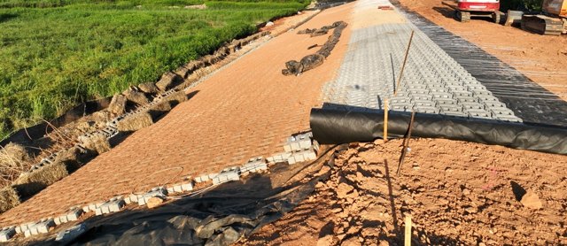 Site overview on the date of flight &mdash; haul corridor, base and staging